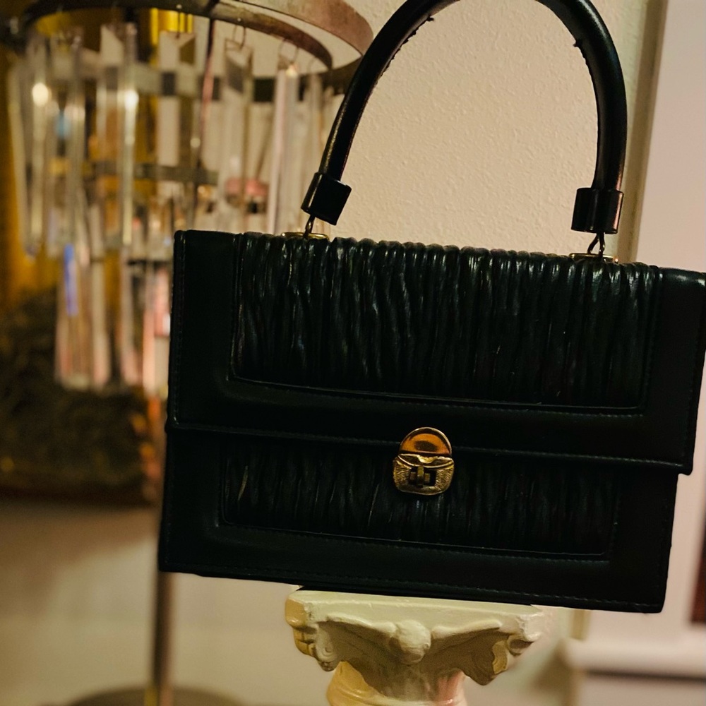 Vintage Black Beauty by Almost Famous🖤